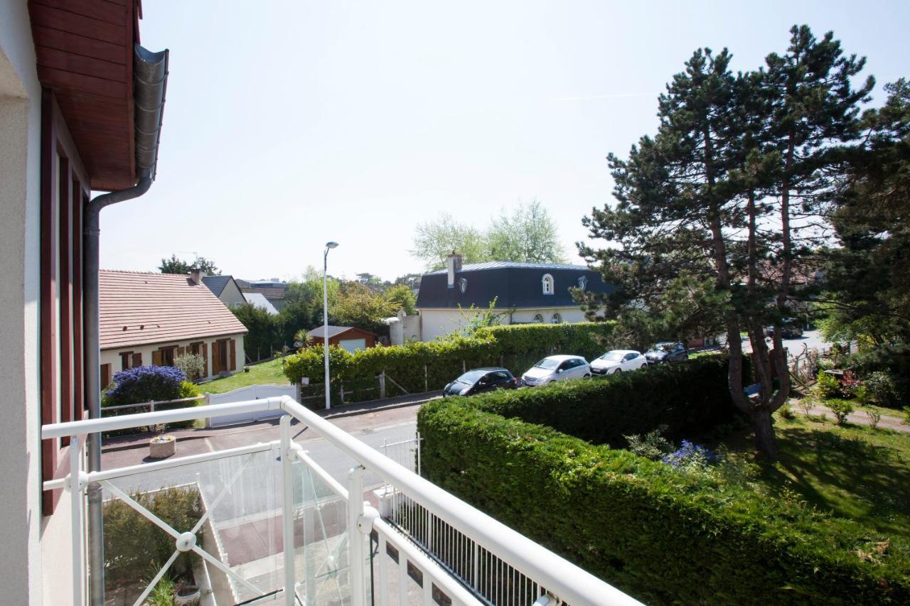 Appart Residence Proche Plage Avec Piscine Et Parking Couvert Prive Мервил-Франсвил-Плаж Екстериор снимка